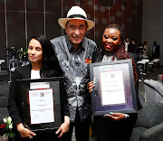 CA Davids, the winner of the 2023 Fiction Prize with Justice Albie Sachs, and Bulelwa Mabasa, the winner of Non-fiction Award at the event ceremony last year. 