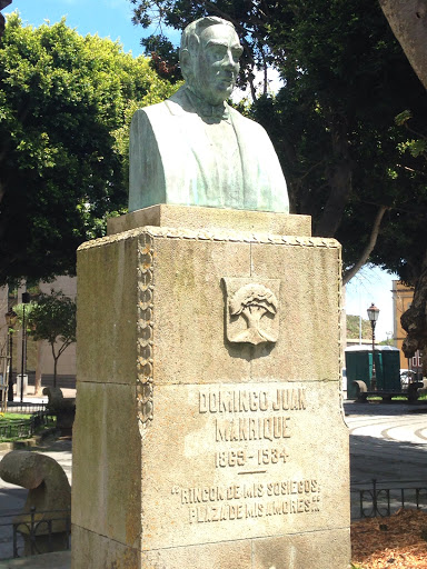 Busto Domingo Juan Manrique