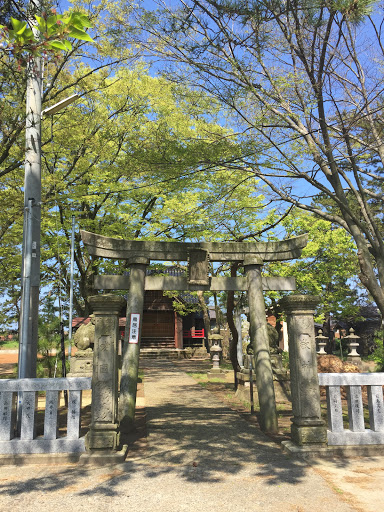 村社春日神社