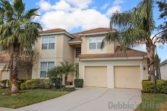 Private Orlando villa, gated Kissimmee community, close to Disney, games room, pool and spa 