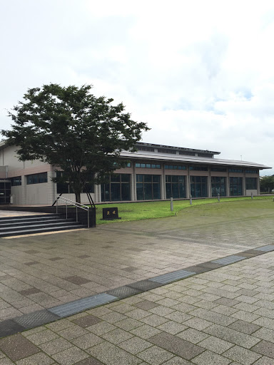 三股町立図書館