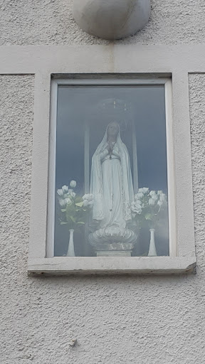Statue of Mary at Fatima House