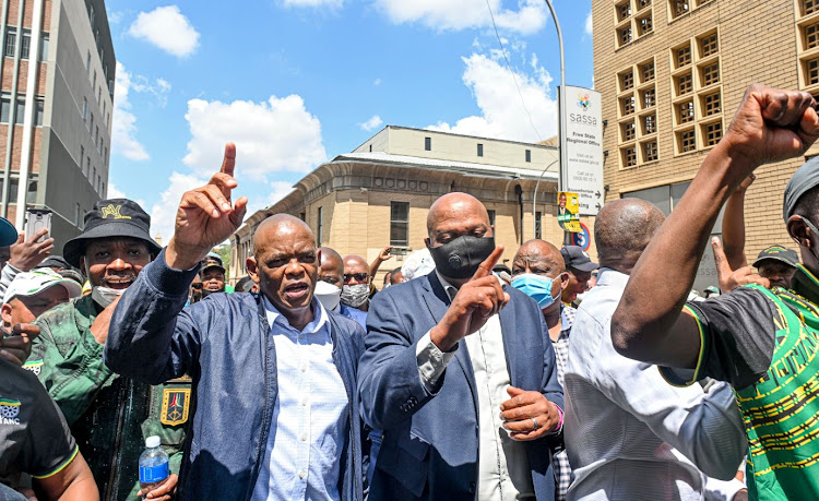 Suspended ANC secretary-general Ace Magashule outside the Free State high court in Bloemfontein in October. Magashule and 15 co-accused face charges relating to a R255m asbestos roofing eradication project. File photo.