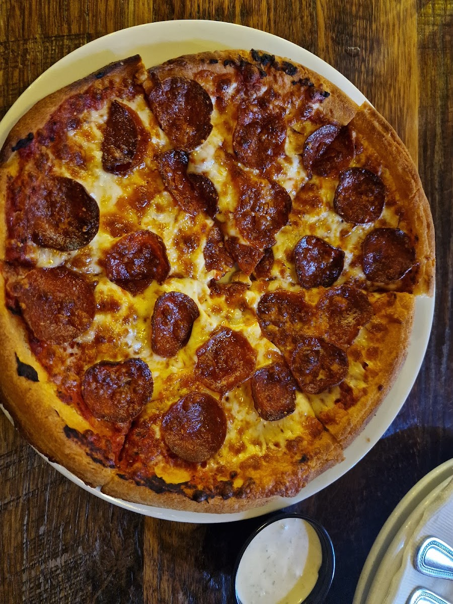 Gluten-free pepperoni pizza