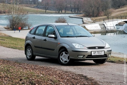 продам запчасти на авто Ford Focus Focus Hatchback I фото 1