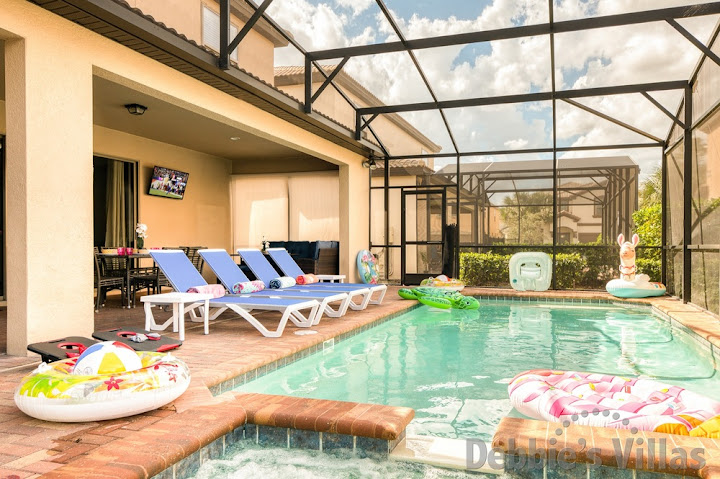 Kissimmee vacation villa with a heated private pool and spa