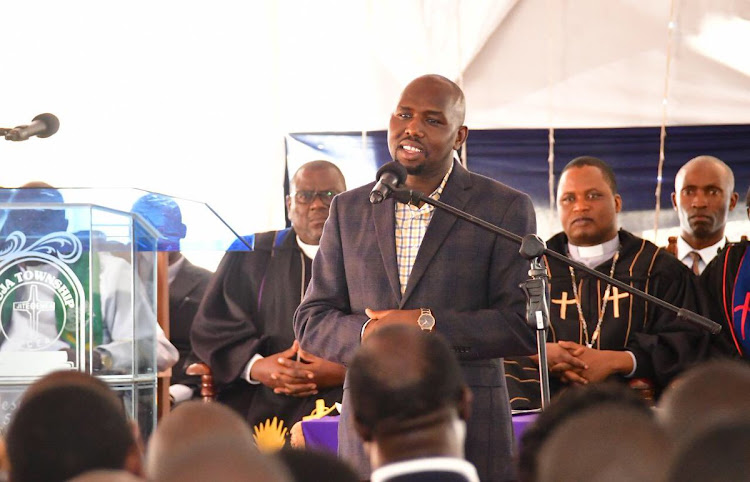 Elgeyo Marakwet Senator Kipchumba Murkomen addresses a church congregation.