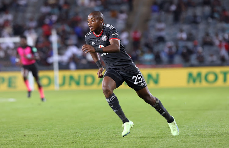 Zakhele Lepasa has joined SuperSport United from Orlando Pirates on a loan deal.