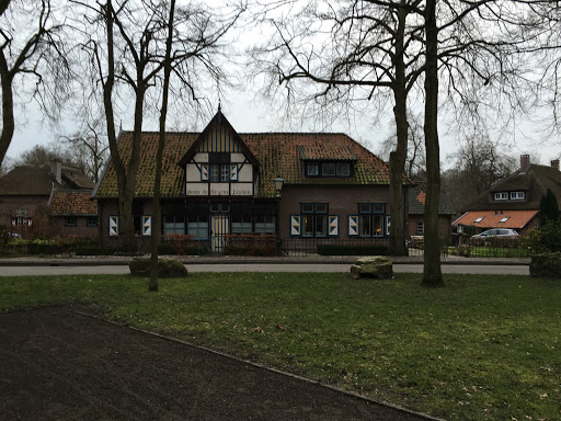 Onder de Groene Linden