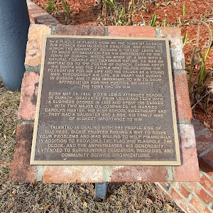This plaque is placed here by the Town of Dubach, the Dubach Revitalization Coalition, and Drabo to honor the memory of Richard A. 