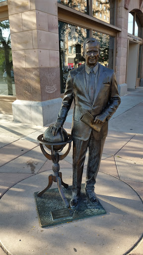 George H W Bush Statue