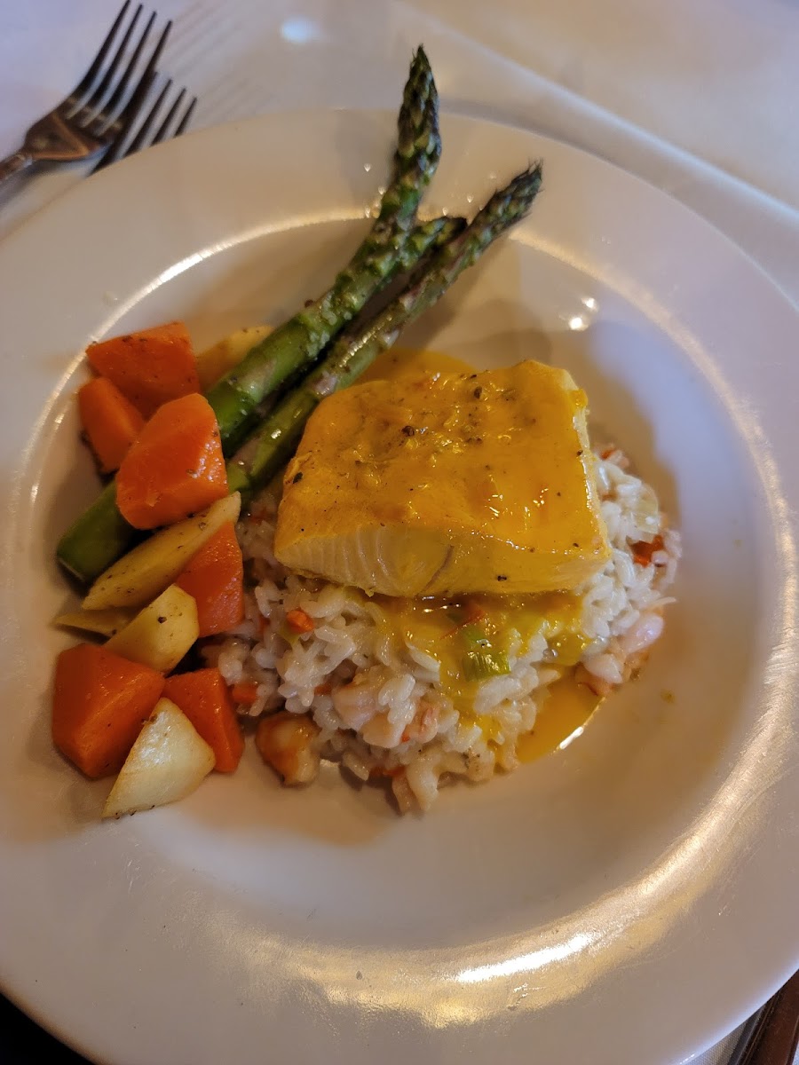 king salmon with buerre blanc, prawn risotto and veggies