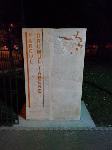 Monument Intrare Parc Moghioros