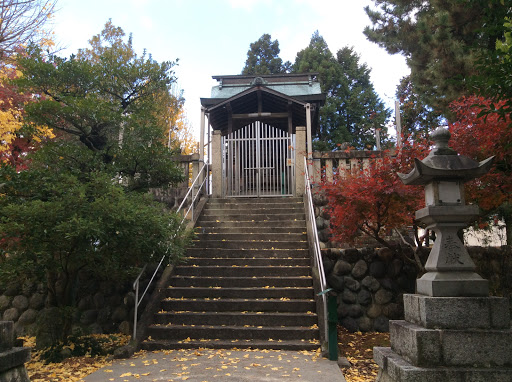 白髭神社本殿