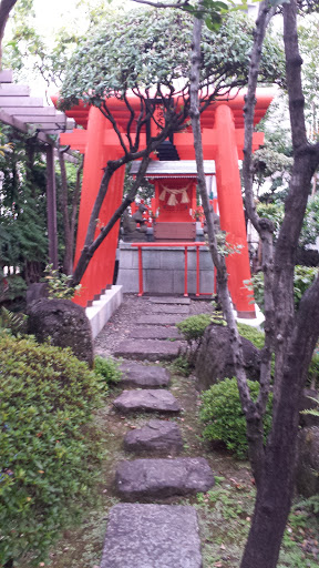 鶴屋屋上の稲荷神社