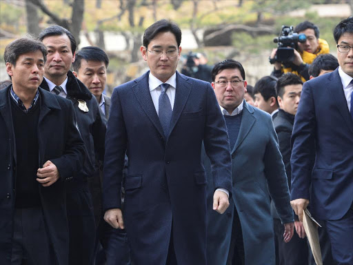 Samsung Group chief, Jay Y. Lee, arrives at the Seoul Central District Court in Seoul, South Korea, February 16, 2017. /REUTERS