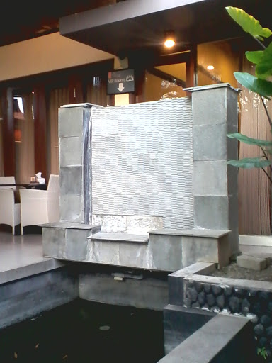 Warung Apung Fountain 