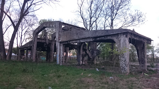 Ruiny Dawnego Lotniska