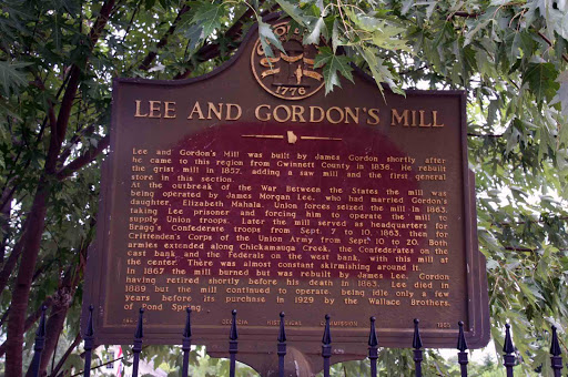 Lee and Gordon´s Mill was built by James Gordon shortly after he came to this region from Gwinnett County in 1836. He rebuilt the grist mill in 1857, adding a saw mill and the first general store...