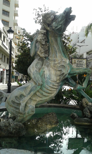 Estatua Marbella , Centro
