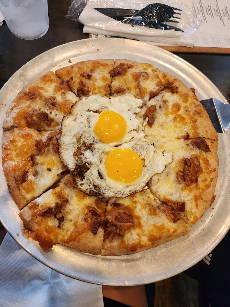 Breakfast pizza