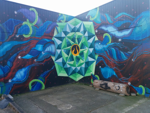 Spikey Spiral Corner Mural