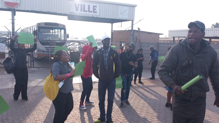 Disgruntled Putco commuters picket outside the depot in Soweto, where they handed over a memorandum demanding the scrapping of a new smart card system.