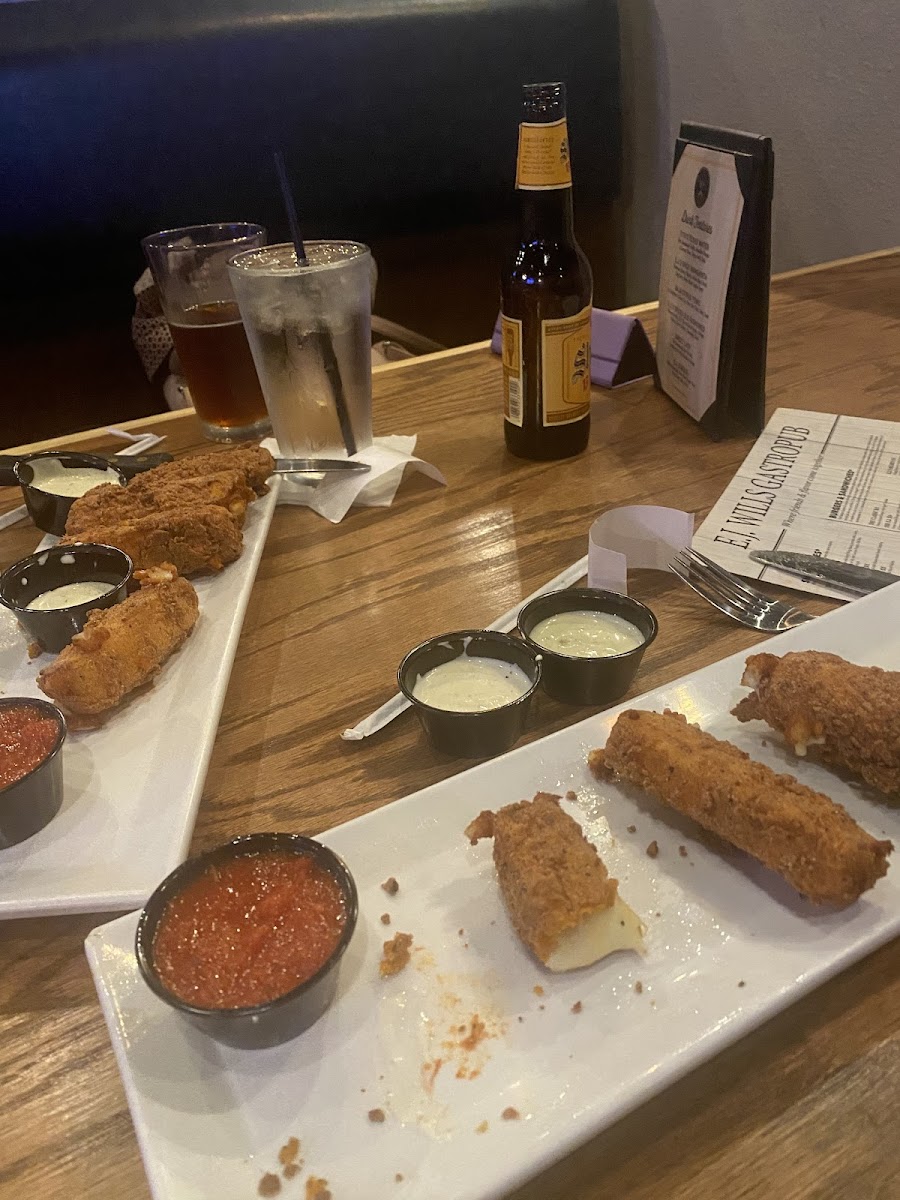 I was not wanting to share - so i ordered one mozzarella sticks just for me!!