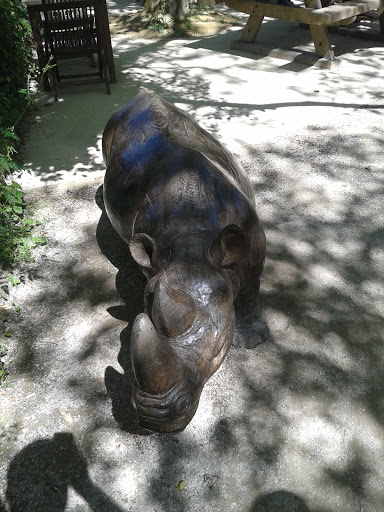 Statue Rhinocéros