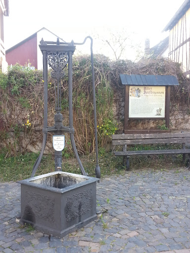 Alter Dorfbrunnen