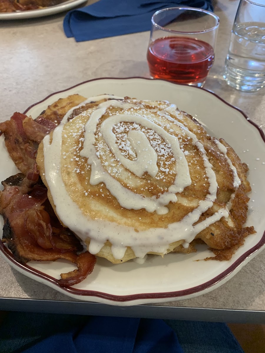 Cinnamon roll pancakes with bacon