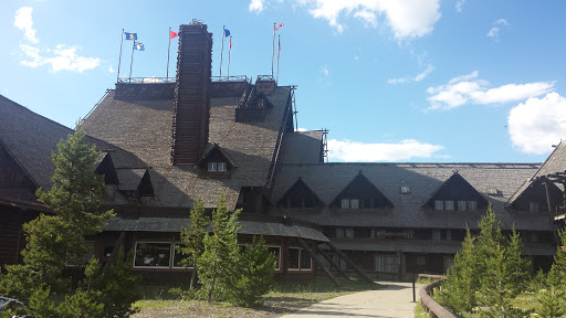 Old Faithful Inn