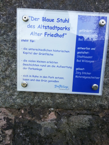 Der Blaue Stuhl des Altstadt-Park