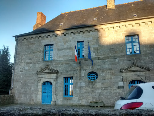 Mairie De Moncontour