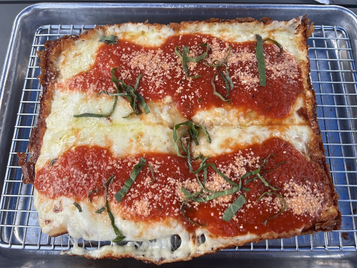 Detroit style GF