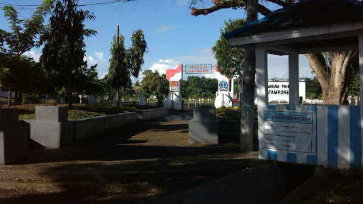 Tugu Makam Pahlawan