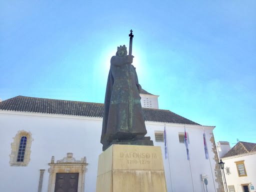 Estátua D. Afonso III