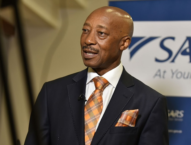 Suspended SARS commissioner Tom Moyane wants the start of inquiry into his conduct to be fast-tracked.