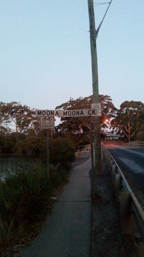 Moona Moona Creek 