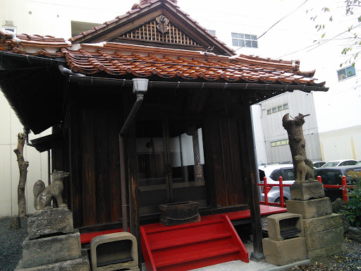尾白稲荷神社