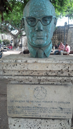 Bust Dr. Carlos Lleras Restrepo