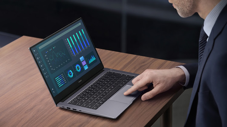 The screens of the laptops in the Huawei MateBook B Series are TÜV Rheinland certified for low blue light, something that helps to avoid eye strain. Picture: SUPPLIED/HUAWEI