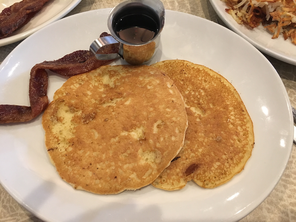 GF pancakes w/syrup, bacon and hash browns