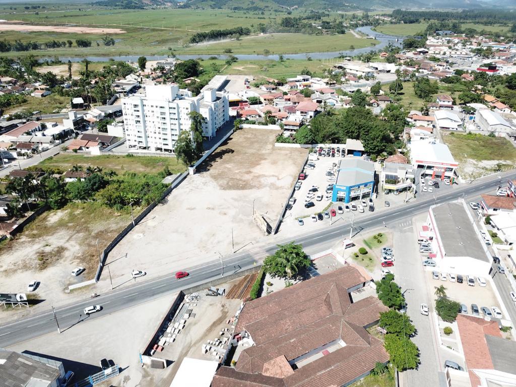 Terreno à venda, 7300 m² por R$ 22.800.000,00 - Centro - Tijucas/SC