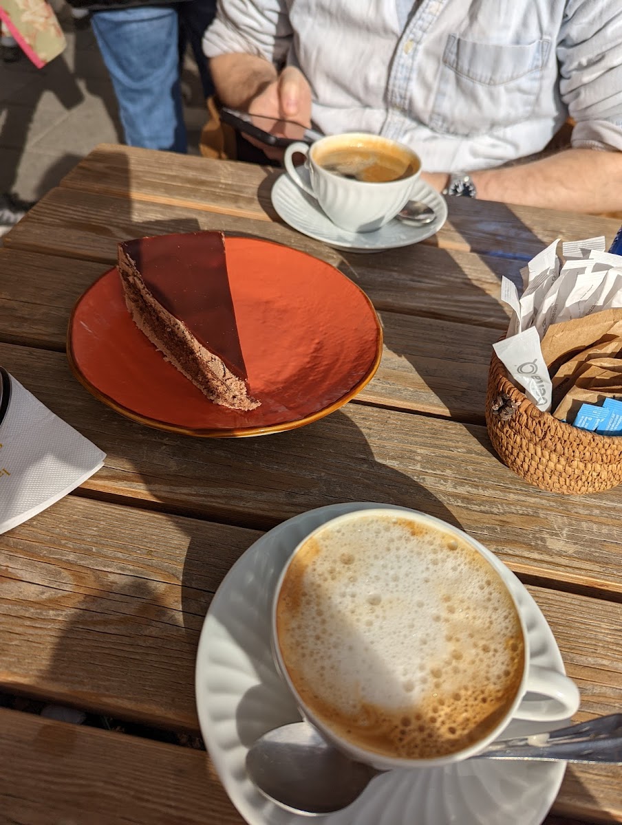 Gluten-Free Dessert at La Mejor Tarta de Chocolate del Mundo