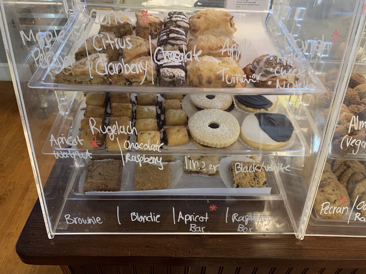 Pastry/cookie/bagel/scone selection