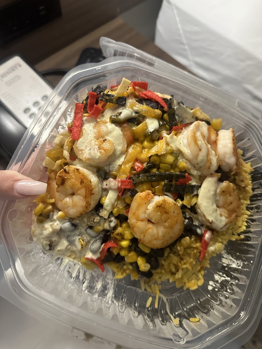 Fiesta chicken bowl with grilled shrimp and no jalapeños.