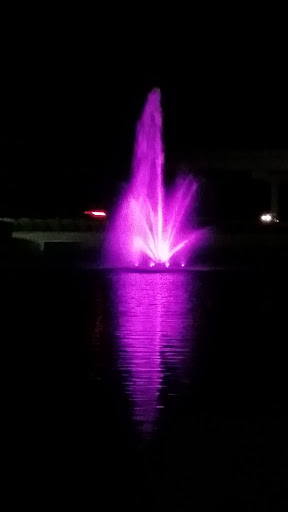 Tanger Outlets Sign Fountain