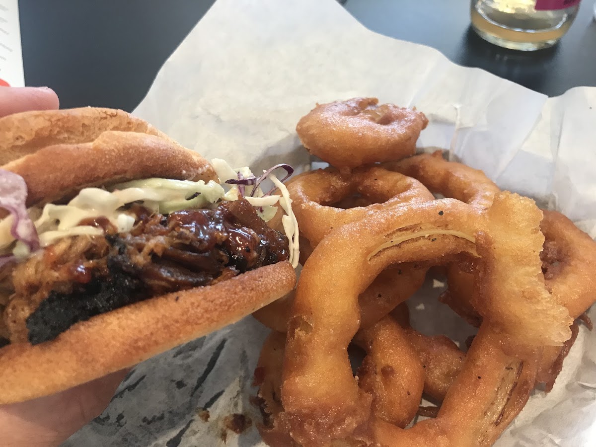 BBQ pulled pork—WITH ONION RINGS!!!!!!