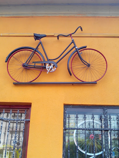 Kerékpár a falon